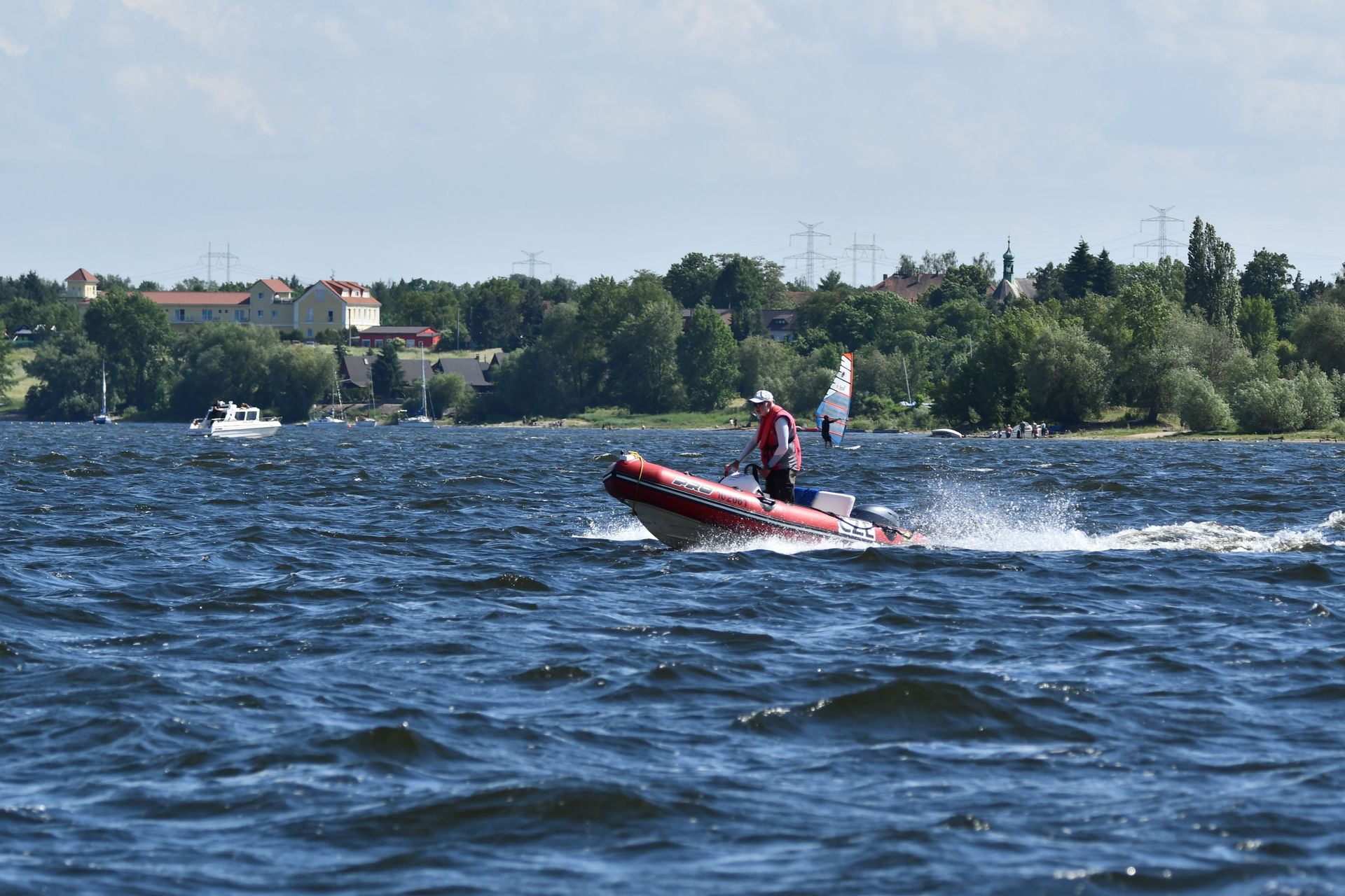 plachetnice Cadet